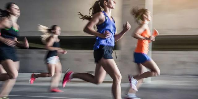 崴脚后,如何正确恢复!