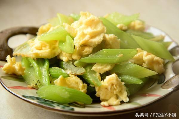 教你50种鸡蛋的做法大全 有炒菜有汤又有早餐饼 一年四季吃不腻!