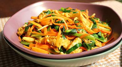 教你50种鸡蛋的做法大全 有炒菜有汤又有早餐饼 一年四季吃不腻!