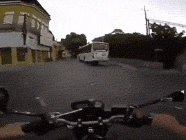 20张车祸现场动图,没车也得看!