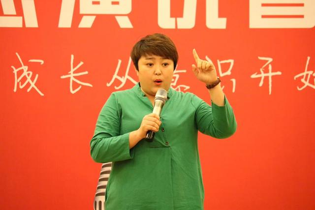 �����ݽ���û��һ�����͵ĸ��֣�Ψ�в��ϵġ�������ϰ����