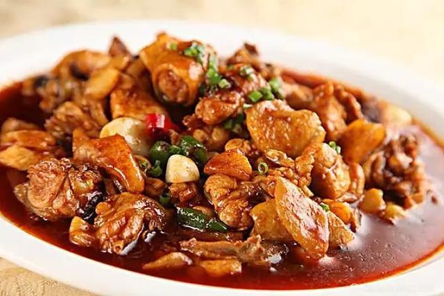 ���ݳ�ʦ�ܽ�ģ�100������С���ţ�ʵ�õ�����