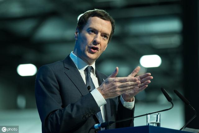 ���ơ�������ÿ���ݽ���������3����·��һ����ʽ���˿���������