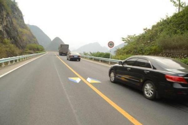 5���Ӷ���20�ֵ�·��ͨ��־�� ��̬ͼ���׶�