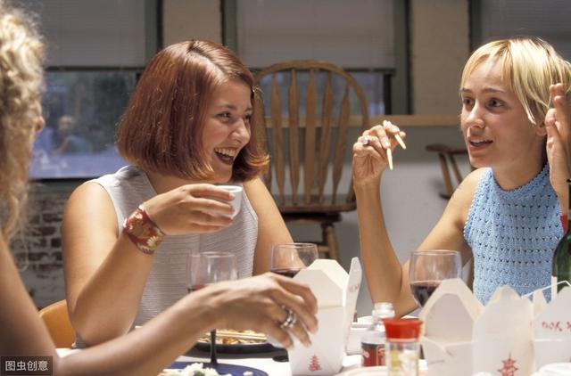 人际沟通金钥匙:想让别人喜欢你信任你,就问对方这些问题