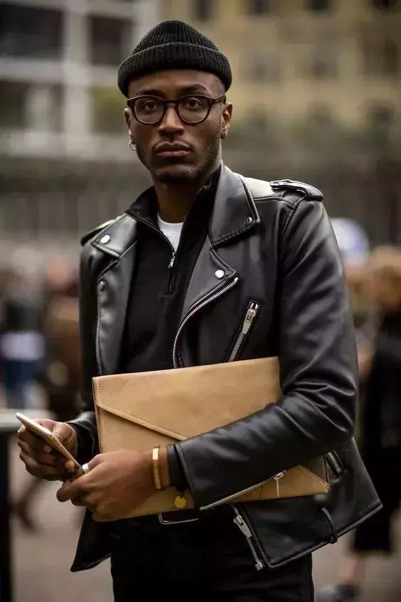 ��ʿ�۾���ôѡ�ź��ģ�