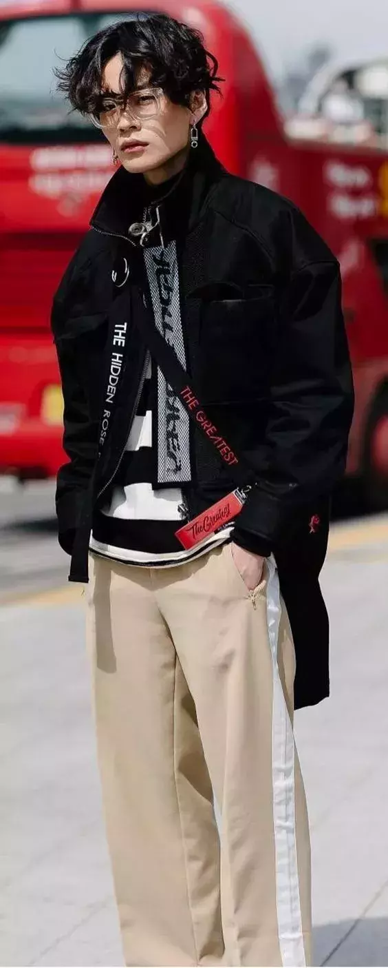 ��ʿ�۾���ôѡ�ź��ģ�