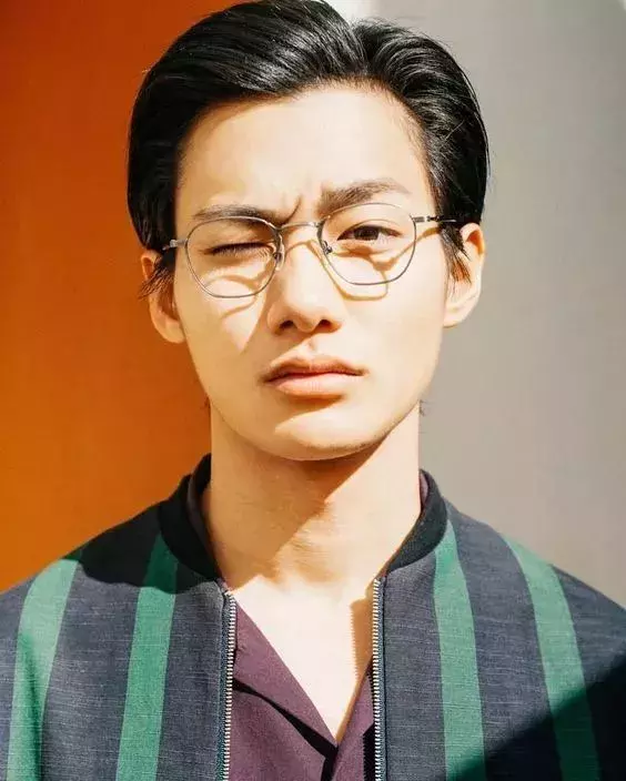 ��ʿ�۾���ôѡ�ź��ģ�