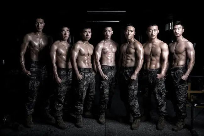 ����ѵ���ľ���VSߣ�������У�������̬����ʲô���