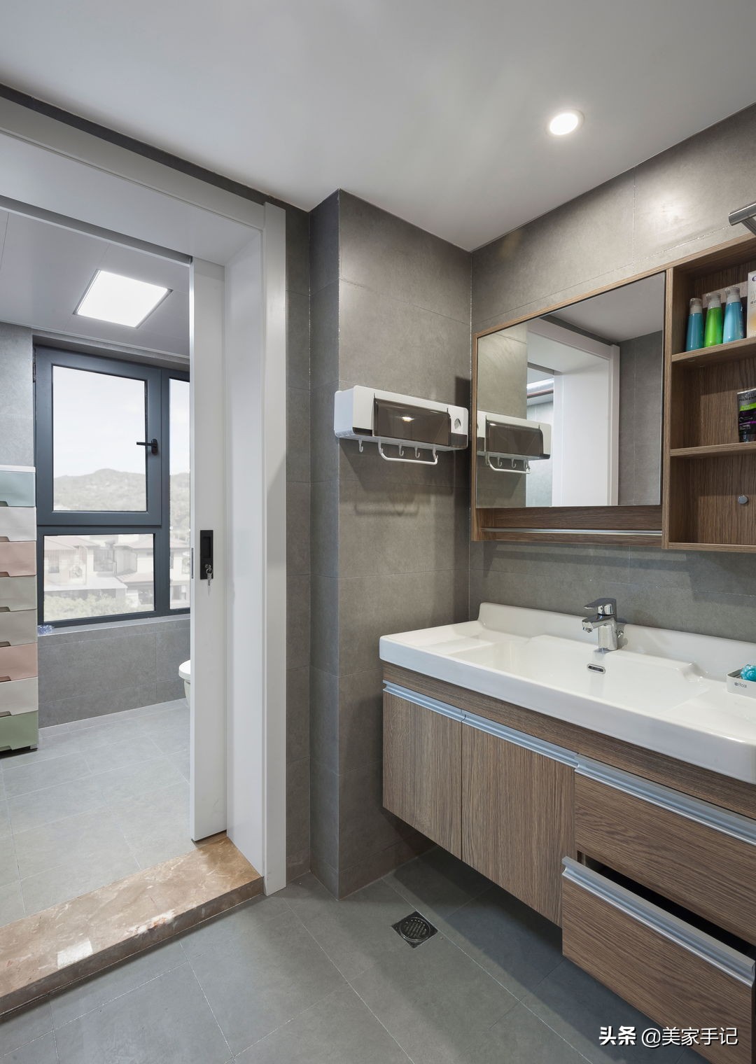 �ڶ���װ�ޣ����˷���������11���ҾӾ�������ס���ܴ�������һ��