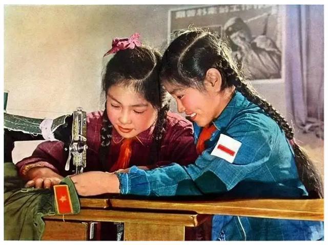 收藏吧！一百多张无水印怀旧年代年画宣传画