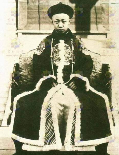 大清十二位皇帝，从画像上就能看到王朝由盛转衰的迹象！