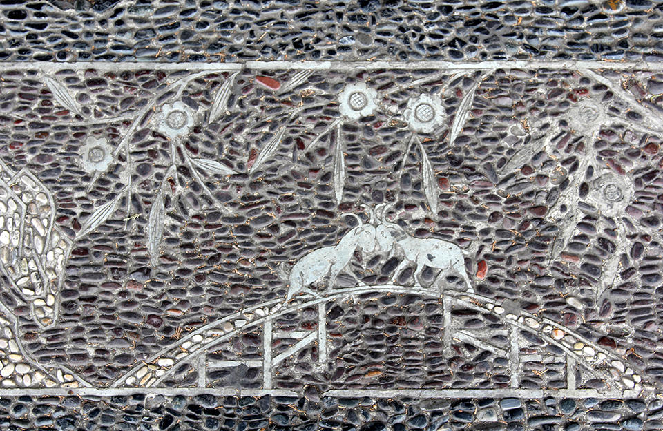 走在空无一人的紫禁城御花园区是一种怎样的感受？